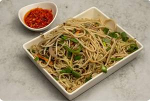 Veg Hakka Noodle