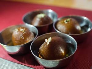 Gulab Jamun 