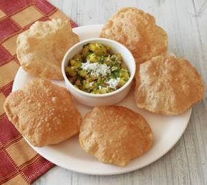 Poori+Sabji