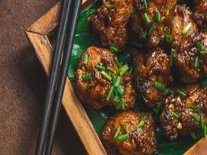 Chilli Momos [6 Pieces]