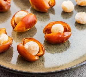 Kholas Dates With Salted Macadamia