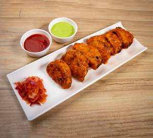 Chicken Tandoori Momos (8 Pcs) 