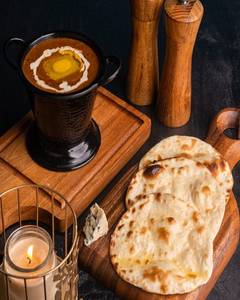 Blue Cheese Naan With Dal Makhani