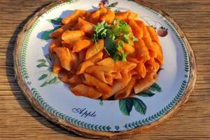 Red sauce pasta
