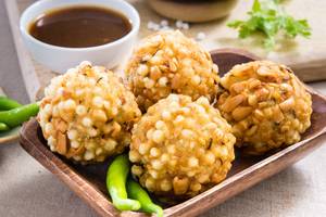 Sabudana Vada (Falahaari)