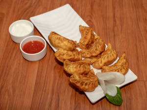 Chicken Fried Momos (6 Pcs)