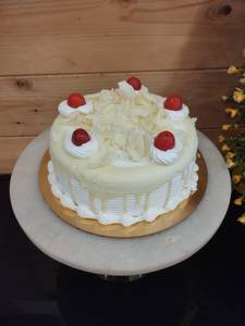 White Forest Cake (500 gms)