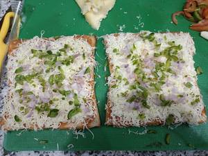 Veggie sandwizza