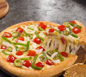 Capsicum Tomato Pizza (regular)