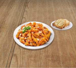 Veg Penne Pasta in Red Sauce with Garlic Toast