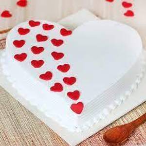 Pineapple heart shape cake-675 gms (with egg)