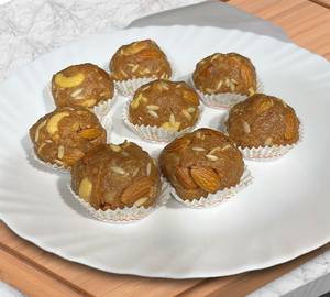 Special Mawa Pinni