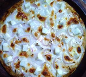 Medium Paneer Makhani Pizza