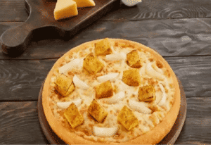 Paneer And Onion Pizza