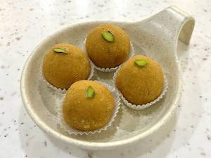 Chana Laddu
