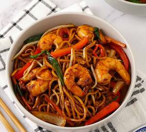 Schezwan Noodles - Prawns