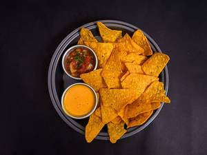 Nachos With Cheese Sauce And Salsa