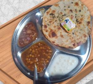 Aloo Pyaz Kulcha