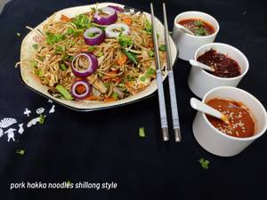 PORK HAKKA NOODLES (SHILLONG STYLE)