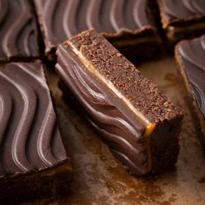 Eggless Millionaire Brownie [1 Piece]