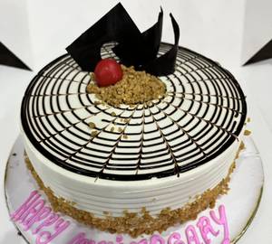 Eggless butterscotch cake