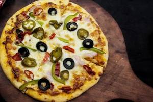 Jain Palangtod Veggie Pizza