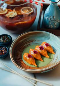 Basil Soyabean, Birds Eye Chilli, Thai Green Curry Sauce (4 Pcs)