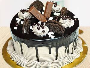 Eggless Oreo Chocolate Cake