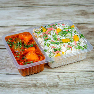 Chilli Paneer With Fried Rice / Veg Noodles