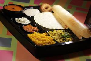 Planets special deluxe thali