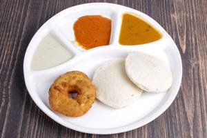 2 Idli 1 Wada