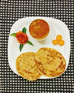 Wheat Parotta Chicken Guruma [2 Pcs]