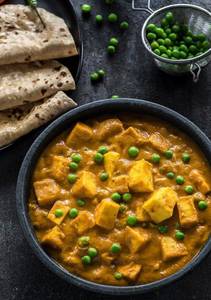 Spicy matar paneer masala
