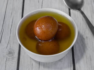 Gulab jamun [4 pieces]