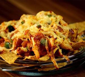 Nachos With Cheese And Chicken