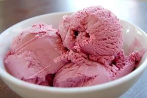 Strawberry Ice Creams (500ml)