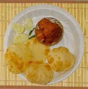 Luchi + Aloo Dum + Salad