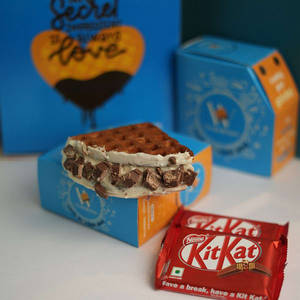 Kitkat Krunch Waffle [ Tripple Layered ]