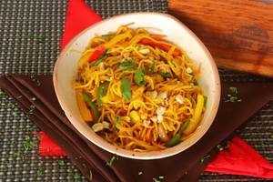 Singapori Noodles Chicken