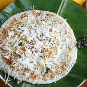 Cheese Onion Uttapam