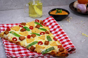 Korma Chicken Pizza Personal Giant Slice (22.5 Cm)