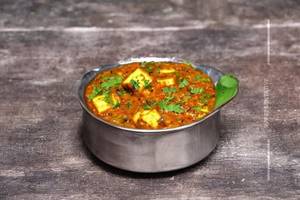Paneer Kali Mirchi
