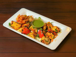 Fifty - Fifty [Half Mushroom Tikka + Half Cheese Tikka]