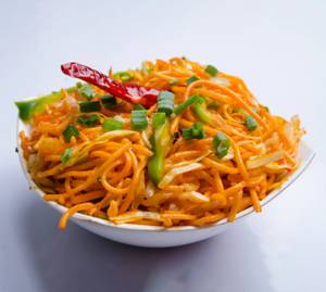 Veg Noodles Schezwan
