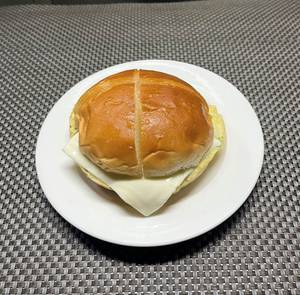 Bun Cheese Masala Omlette Maska
