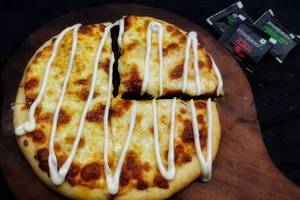 Jain Cheese, Cheese The Cheese Pizza