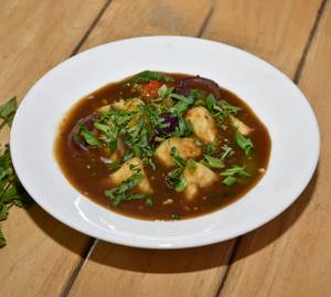 Chilli Paneer (Gravy)