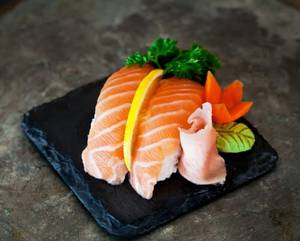 Salmon Nigiri