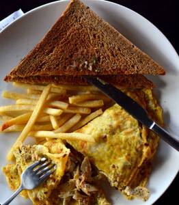 Chicken Sausage Omeltte