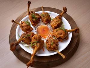 Fried Chicken Lollipop ( 8 Pcs)